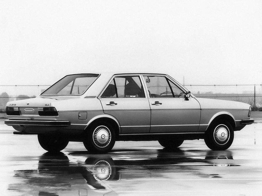  Audi 80 GLS (B1) 1976 года  (фото 9 из 11)